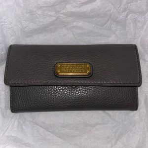 Marc Jacobs Pebbled Leather Long Trifold Wallet Faded Aluminum Gray NWT